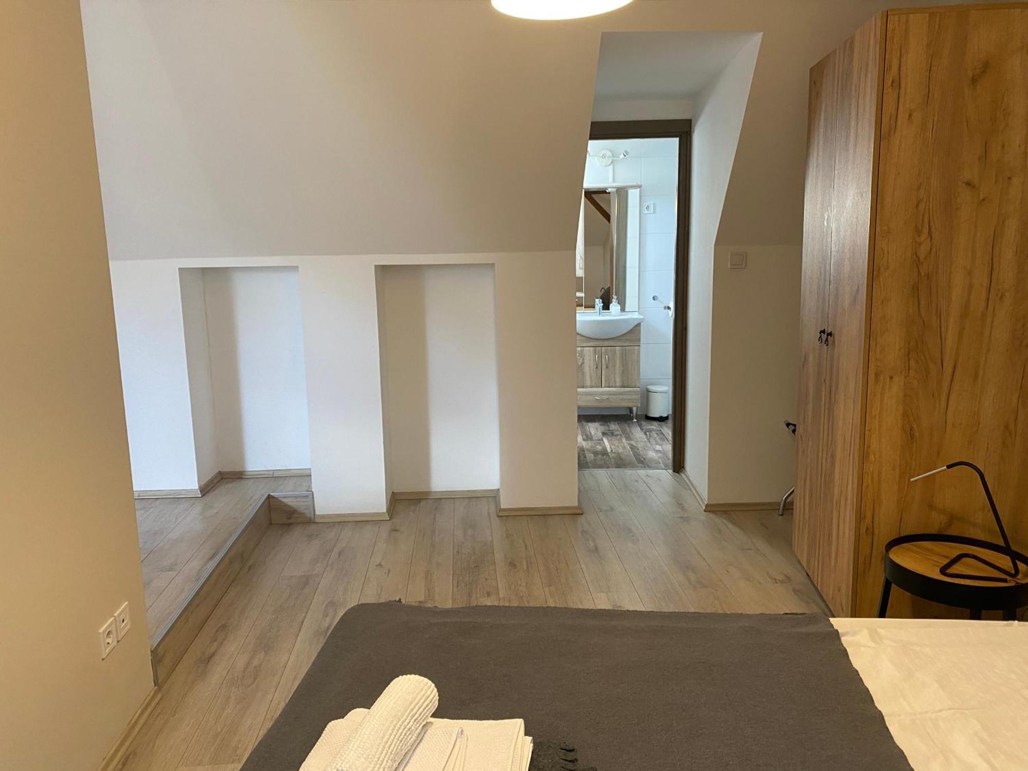 Vatus Apartmanhaz Vác מראה חיצוני תמונה