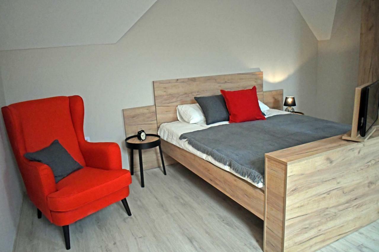 Vatus Apartmanhaz Vác מראה חיצוני תמונה